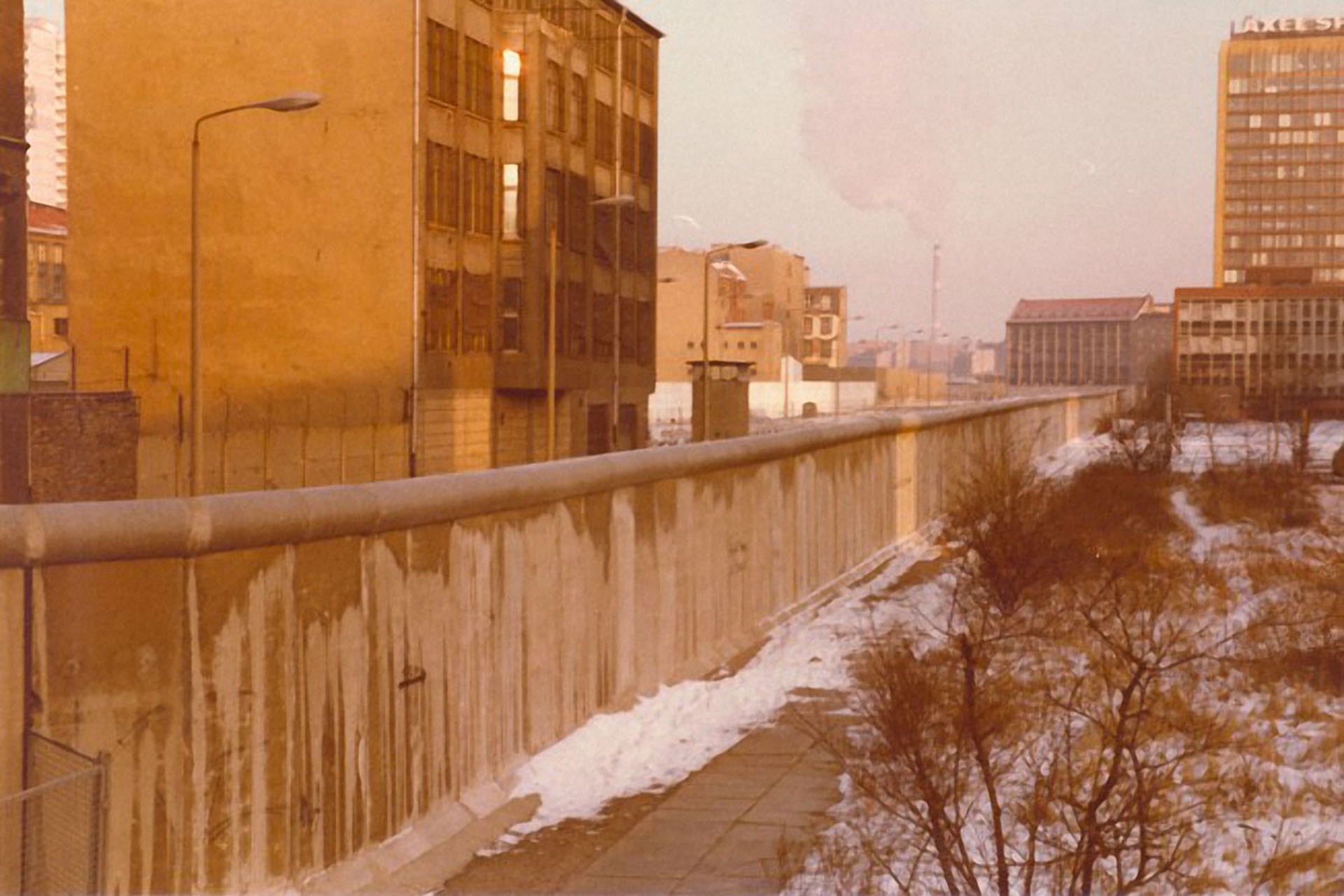 Muro di Berlino: una foto all'anno