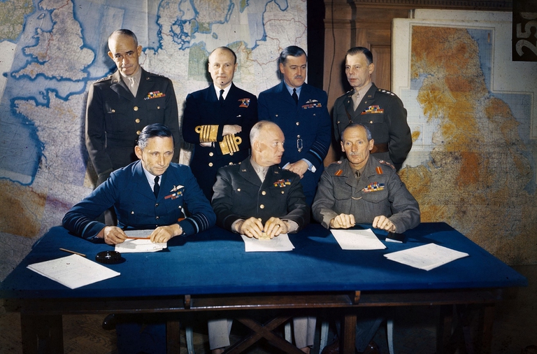 Una riunione dello Shaef, nel febbraio del 1944