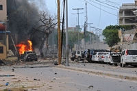 Terroristi in azione a Mogadiscio. Colpito un albergo, morti e feriti