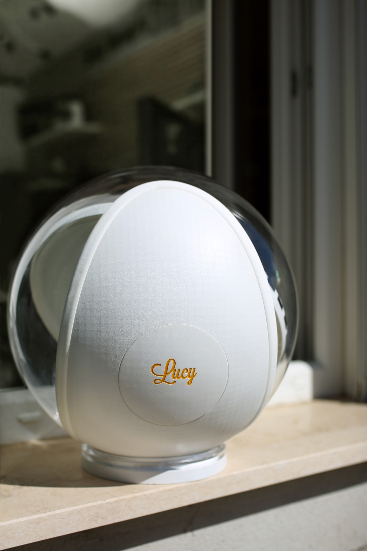 Riflettere La Luce Del Sole In Casa Lucy, la lampada che illumina casa senza bisogno di elettricità