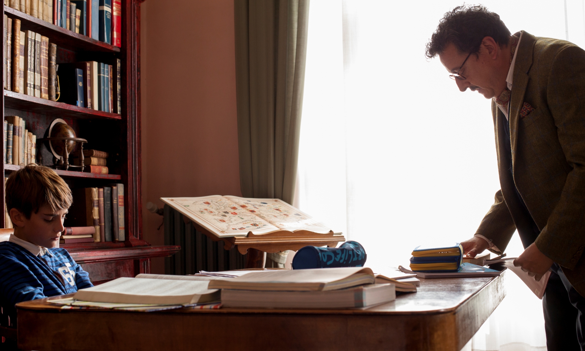 Andrea Arru e Massimo De Lorenzo nel film Glassboy