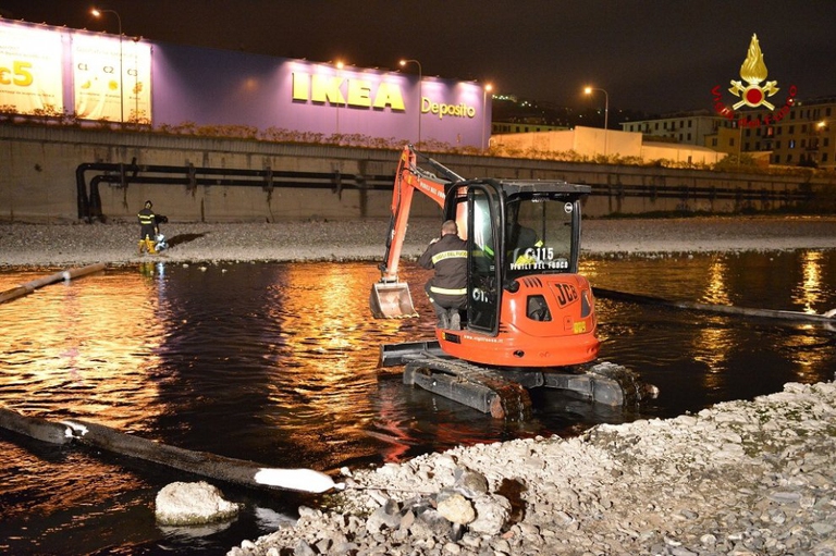 pompieri sul Polcevera