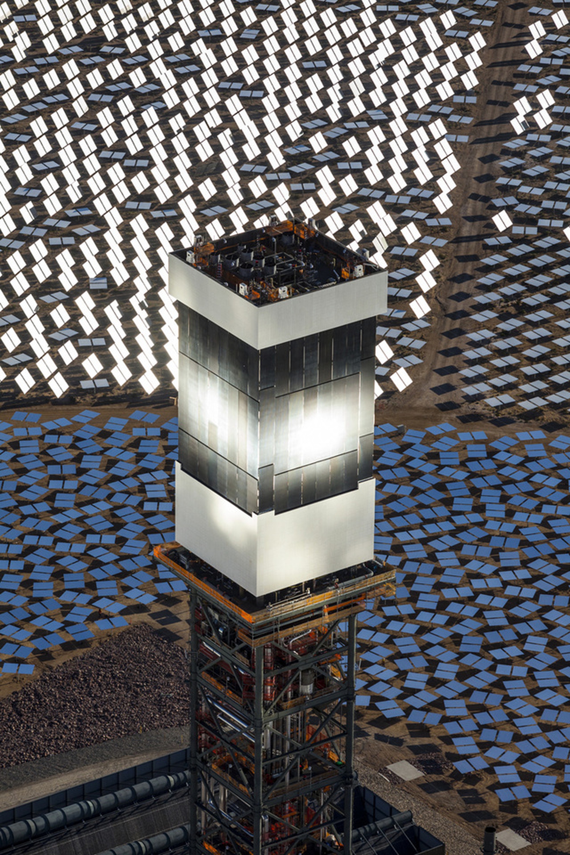 La più grande centrale solare a concentrazione è entrata in funzione