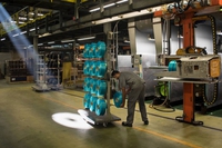 Ecoalf, l’azienda di abbigliamento che fa vestiti dalla plastica che inquina gli oceani