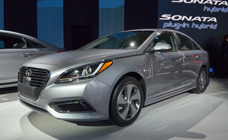 2016-Hyundai-Sonata-PHEV_edited-1