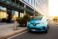 Perché Zoe (malgrado la concorrenza) resiste nella top 10 delle elettriche più vendute