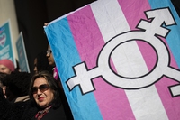 Dall’Ungheria agli Usa, nuovi attacchi ai diritti delle persone transgender