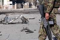 Autobomba a Kabul contro minatori e studenti: decine di morti