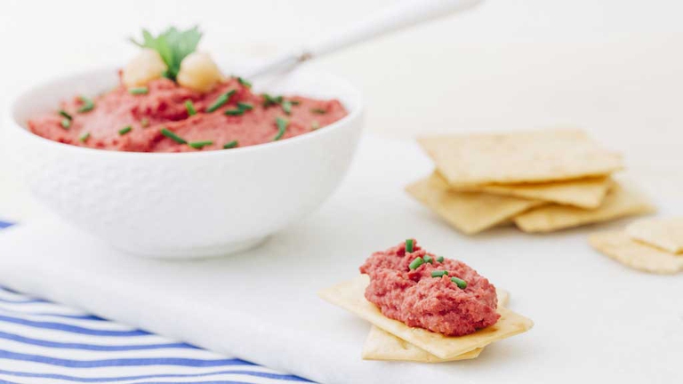 L'hummus di barbabietola. © Laura La Monaca