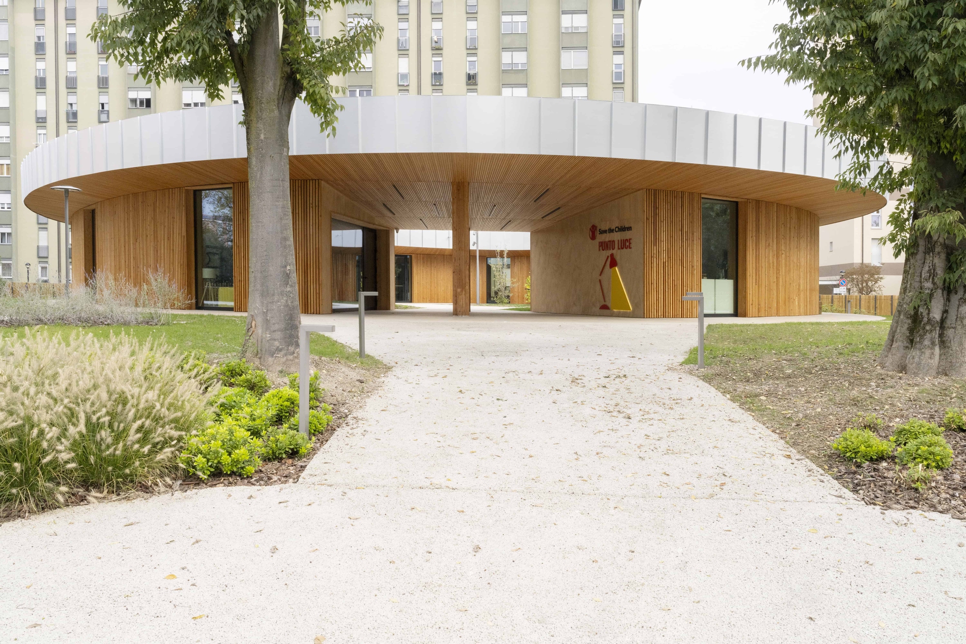 Punto Luce Gallaratese ©Giacomo Bianco, Giovanna Silva, Andrea Segliani