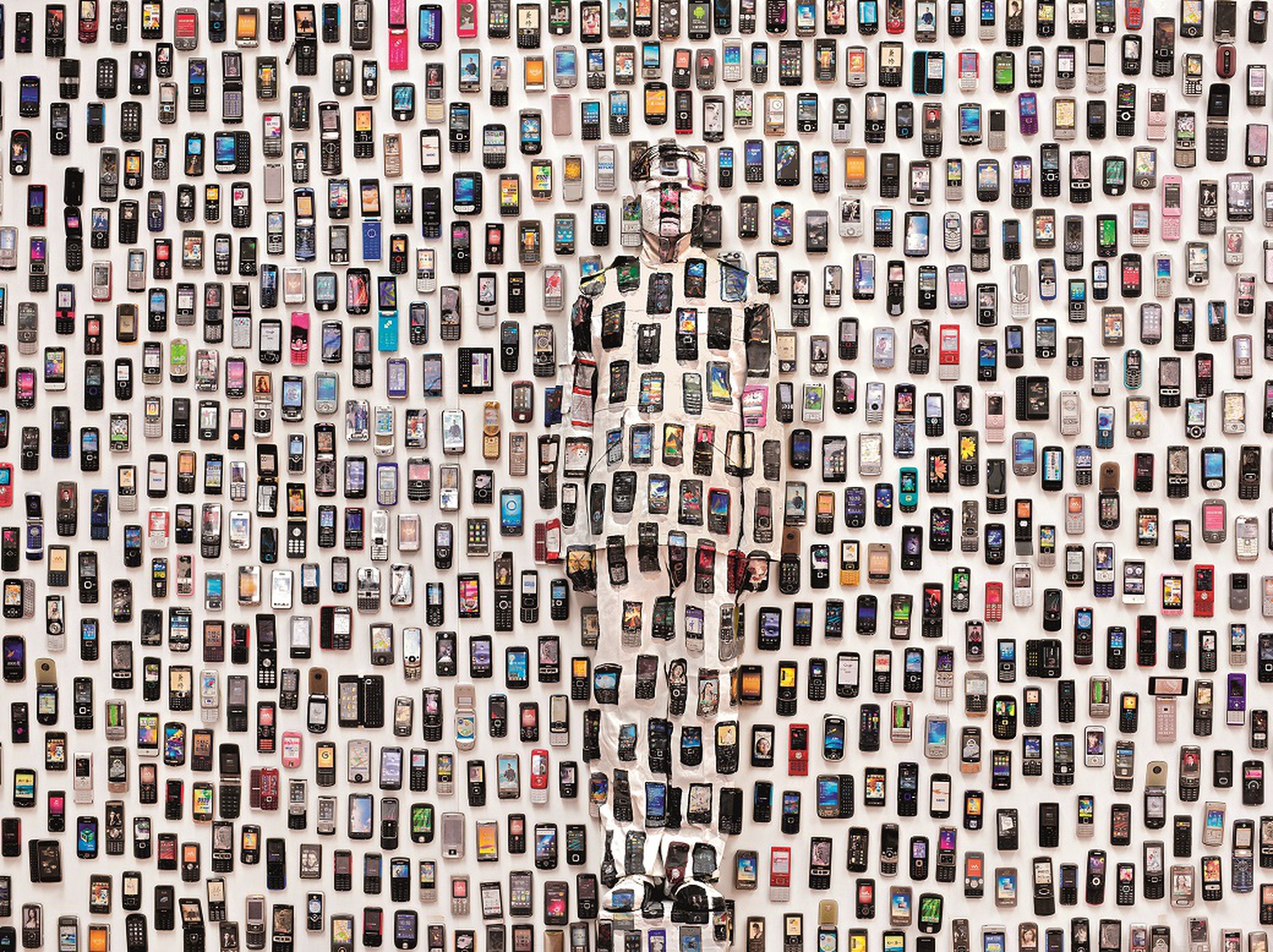 Visible invisible di Liu Bolin inaugura il 15 maggio