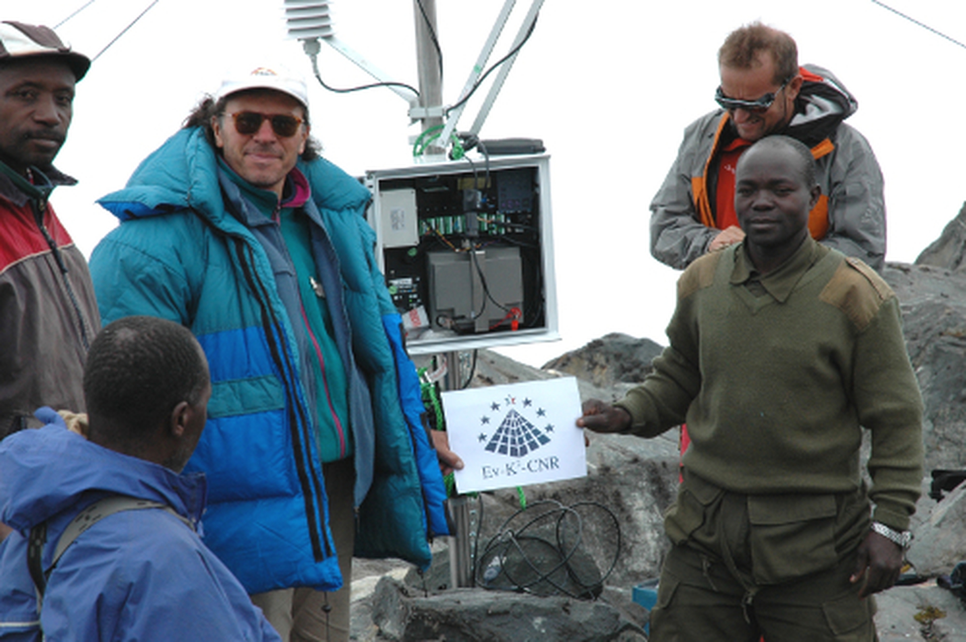 Una spedizione per ripulire il K2 e studiare i cambiamenti del clima