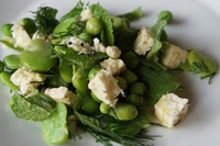 Insalata tiepida di fave e feta