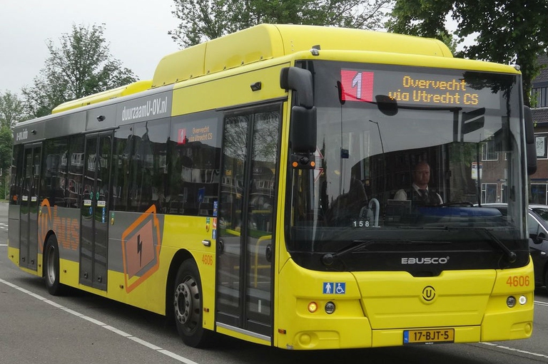Uno degli autobus elettrici della città © Ebusco