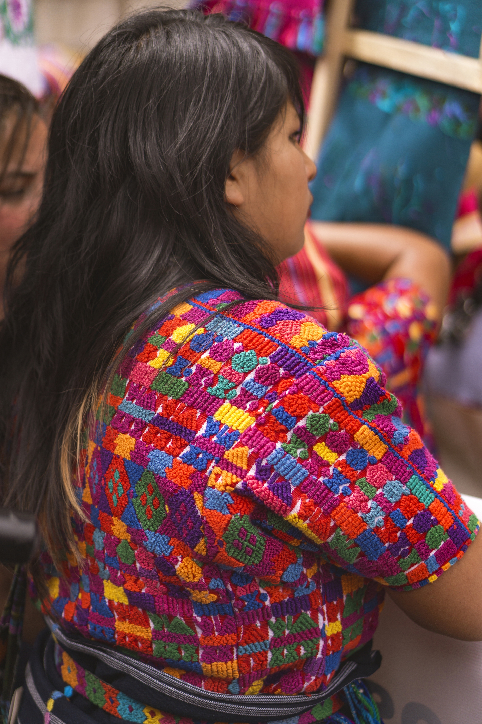 Guatemala, le donne Maya lottano per proteggere i tessuti indigeni dall’industria della moda