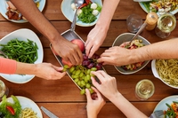 Per un Natale solidale regala un piatto sospeso con Just Eat