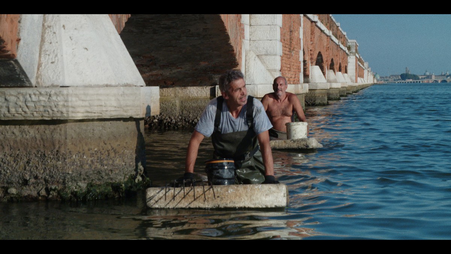 Un frame del documentario Il pianeta in mare