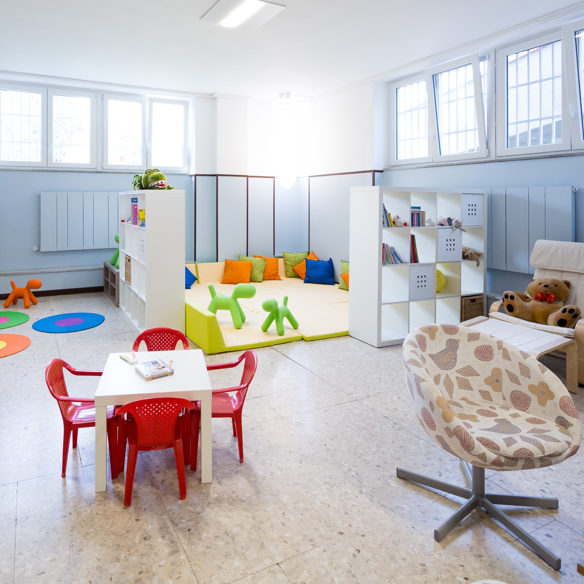 CasArché, la casa di accoglienza milanese ristrutturata da 23Bassi