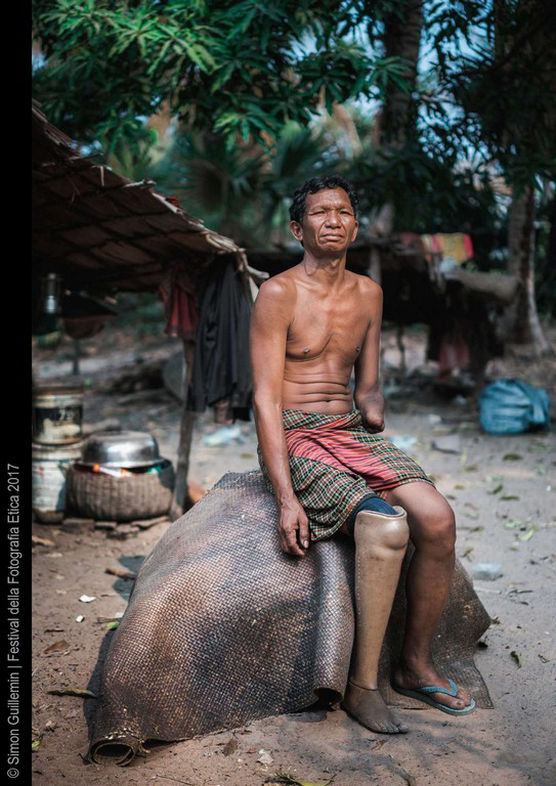 I ratti di Apopo che fiutano le mine antiuomo in Cambogia di Simon Guillemin, Festival della Fotografia Etica 2017