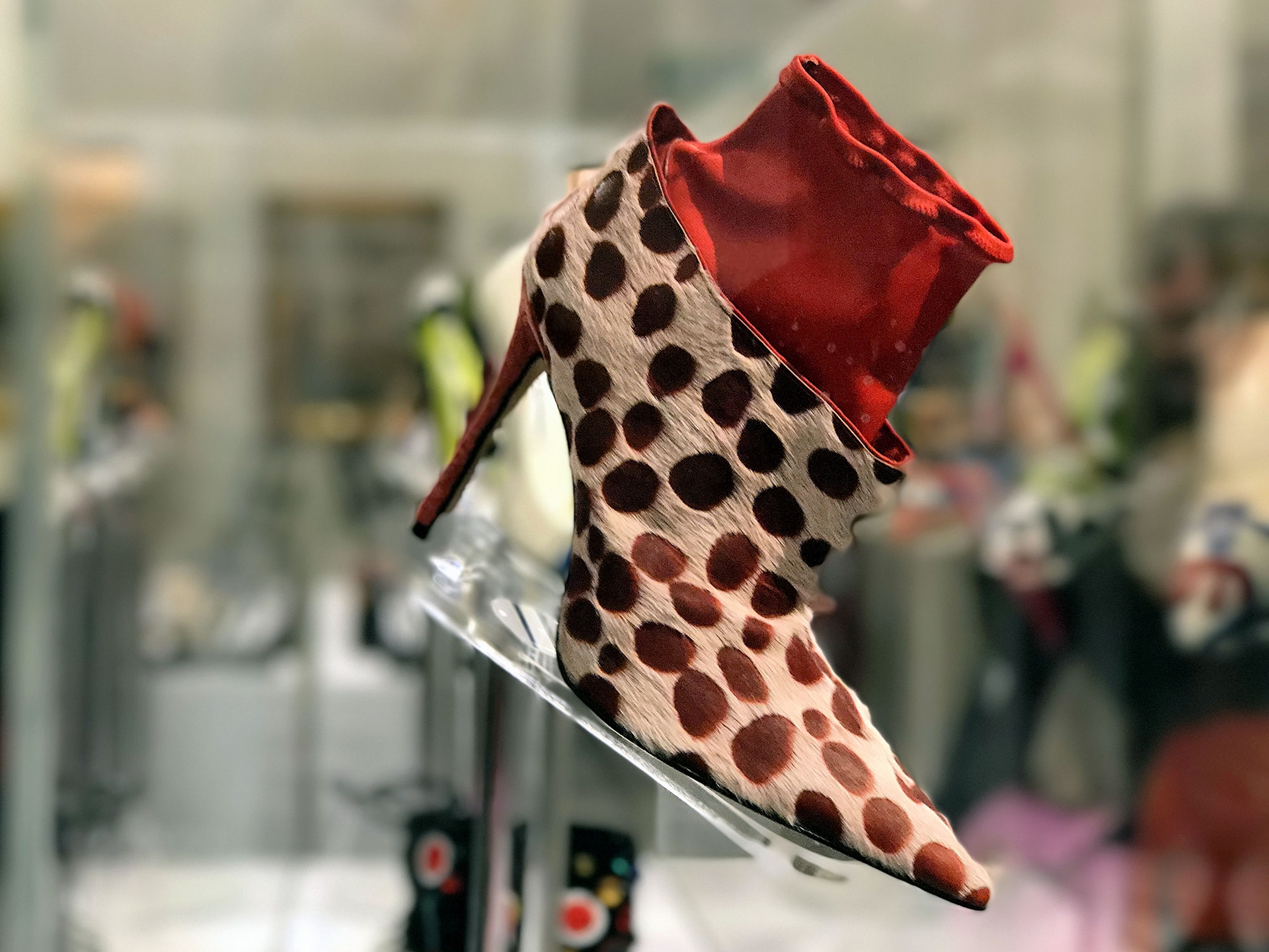 manolo-blahnik-21-pois