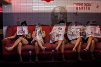 Riprendono anche i lavoratori del sesso, “ma nessuno ci considera”