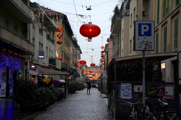 Via Paolo Sarpi Milano capodanno cinese lanterne rosse