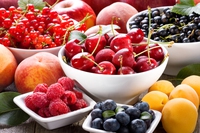 Fruits and vegetables in season by month: June