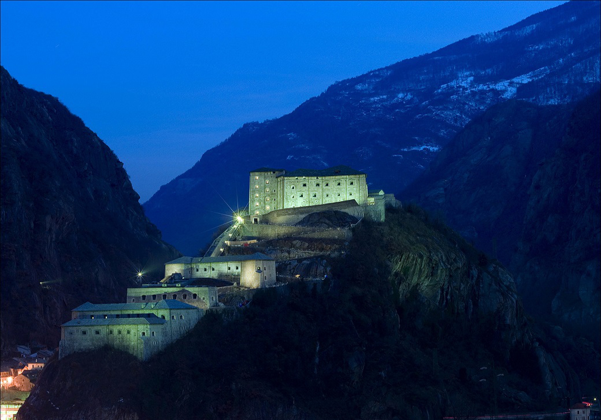 All'interno del Forte si trova il Museo delle Alpi