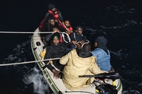 Almeno 58 migranti sono morti in un naufragio al largo dell’Africa occidentale