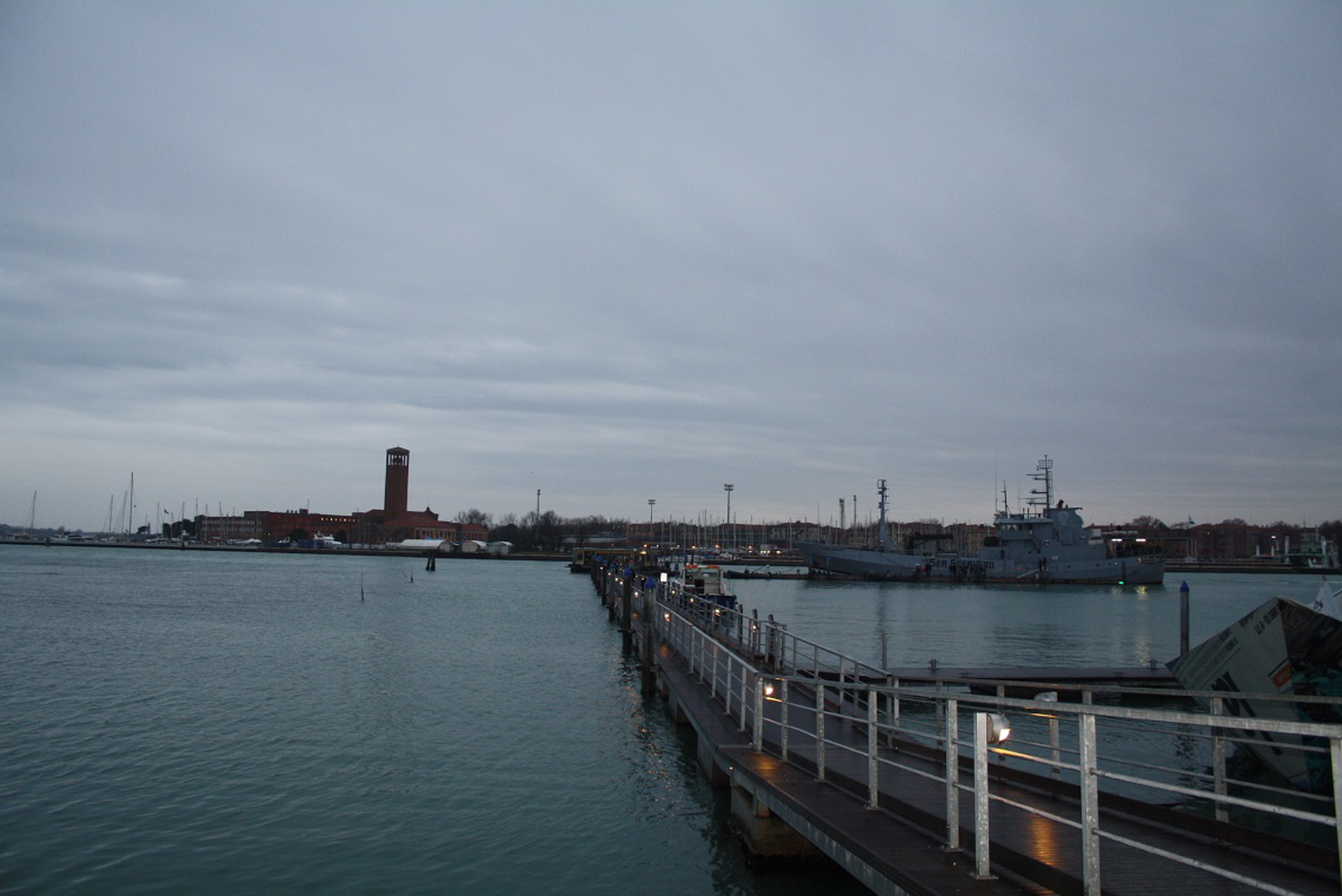 bob-barker-attraccata-isola-certosa