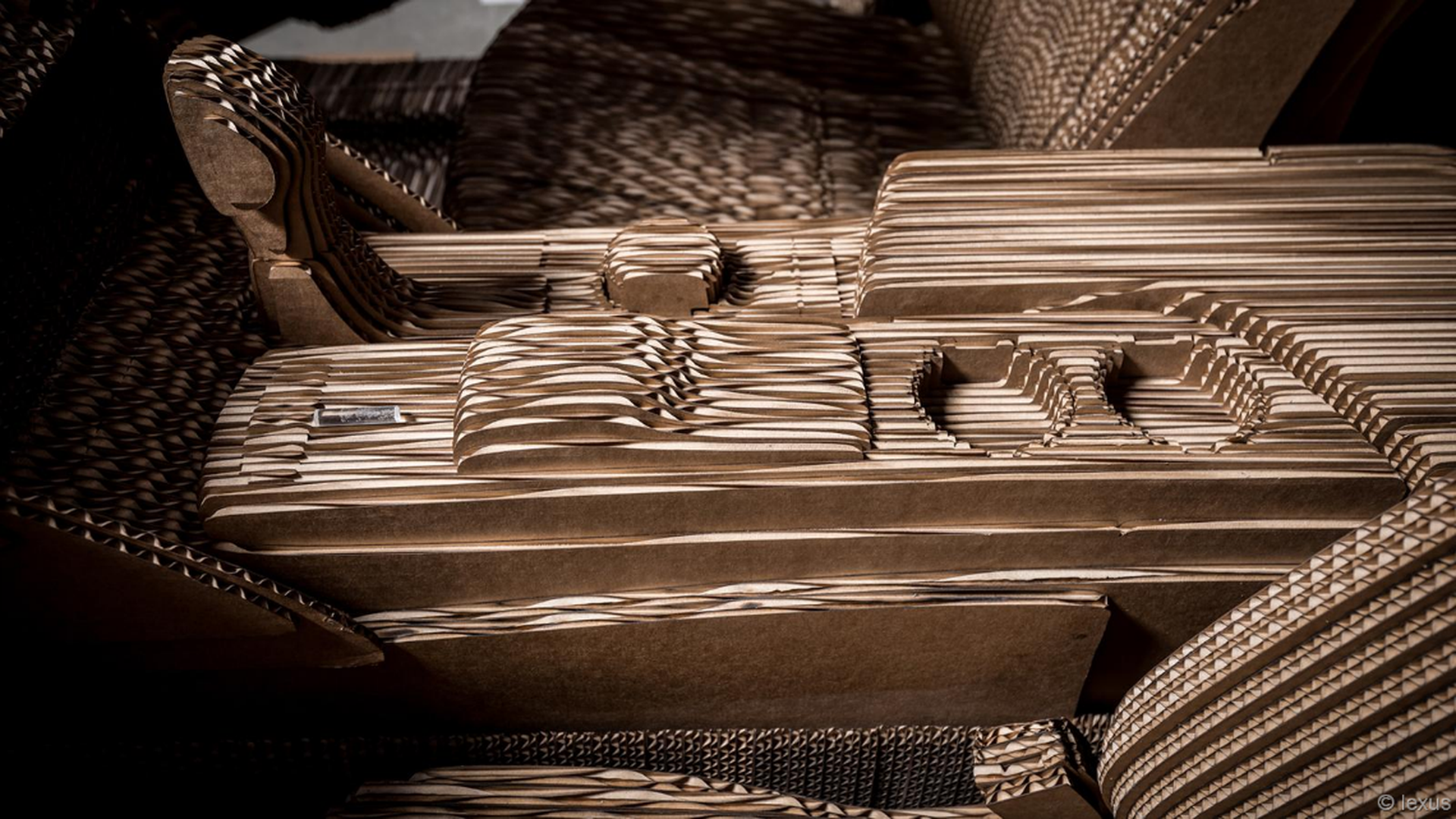 La Lexus Is diventa elettrica e in cartone stampato in 3D