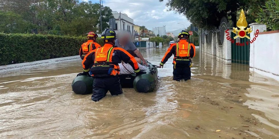 emilia-romagna-fiumi-esondati-e-alluvioni-evacuate-mille-persone