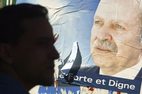Algeria, Bouteflika rinuncia al quinto mandato e rinvia le elezioni