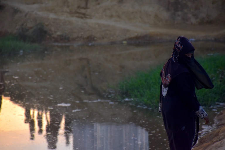 rohingya women refugee camp
