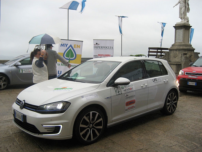 17728527051_c76cf5d638_z