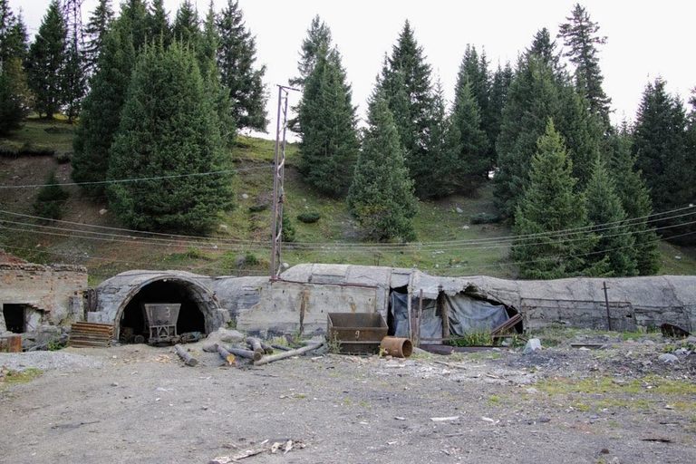 La miniera di Jyrgalan da cui ancora si estrae carbone per consumo locale © Gloria Schiavi