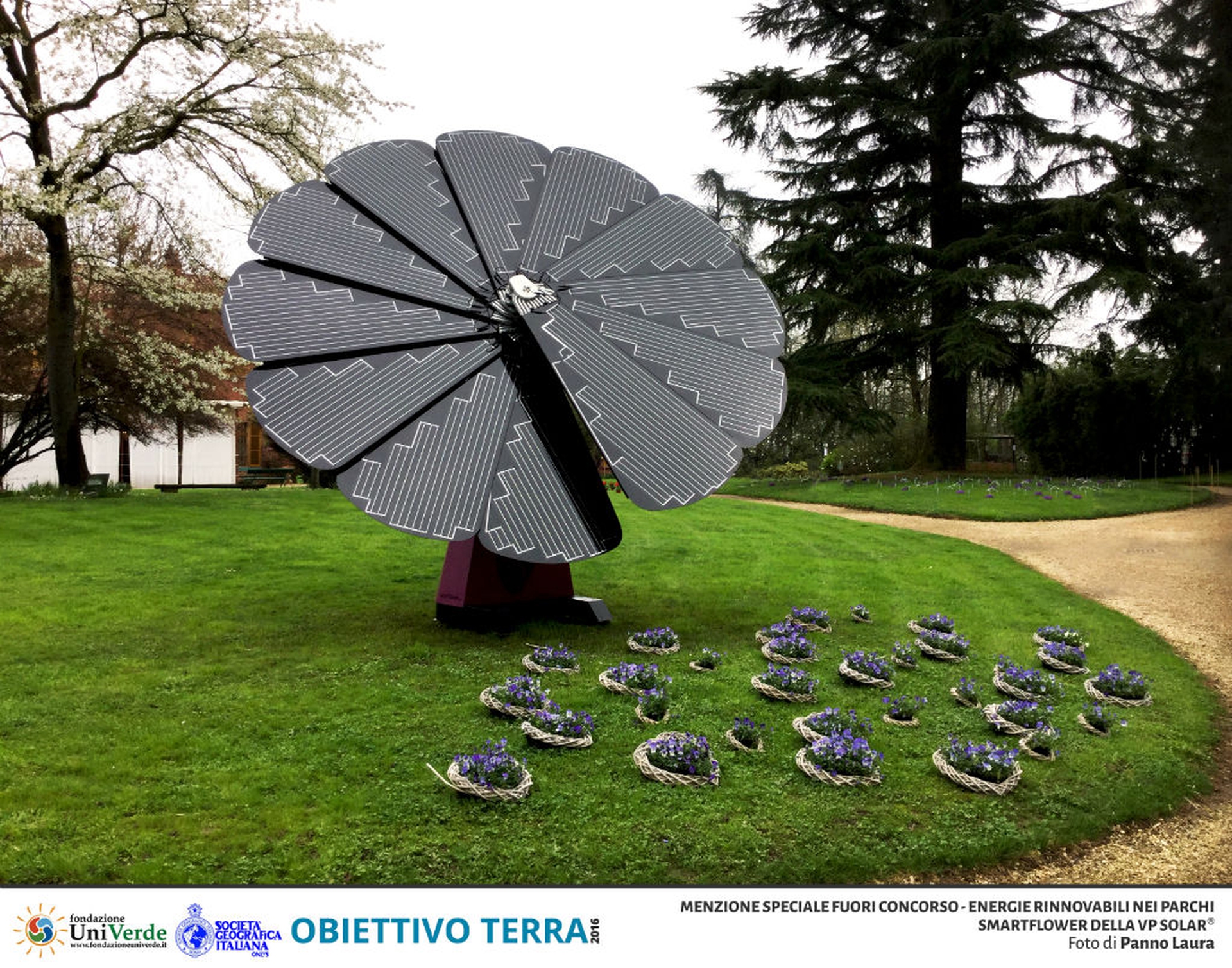 Foto SMART FLOWER - MENZIONE ENERGIE RINNOVABILI NEI PARCHI - COBAT VP SOLAR_1