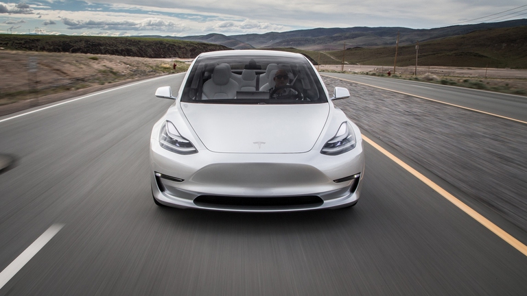 Tesla Model 3 2017-apertura