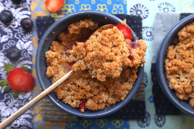 Crumble speziato di fragole