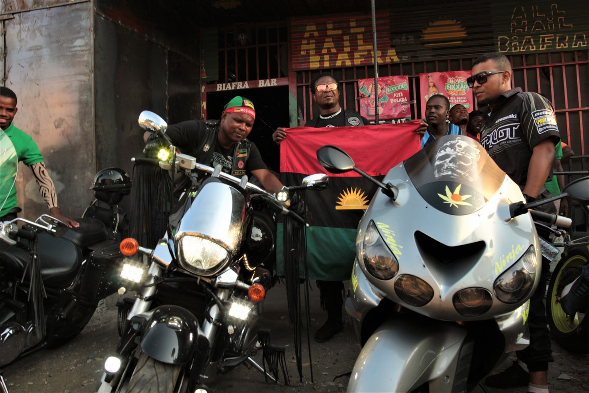 Biafra bikers. Storia di fratellanza e integrazione in sella a una moto
