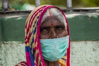 India’s coronavirus lockdown causes deaths among migrant labourers forced to return home