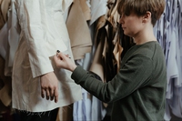 Lino, la fibra vegetale che fa tendenza nelle collezioni di moda