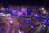 Londra, un furgone sulla folla davanti alla moschea di Finsbury Park. Si segue la pista terroristica
