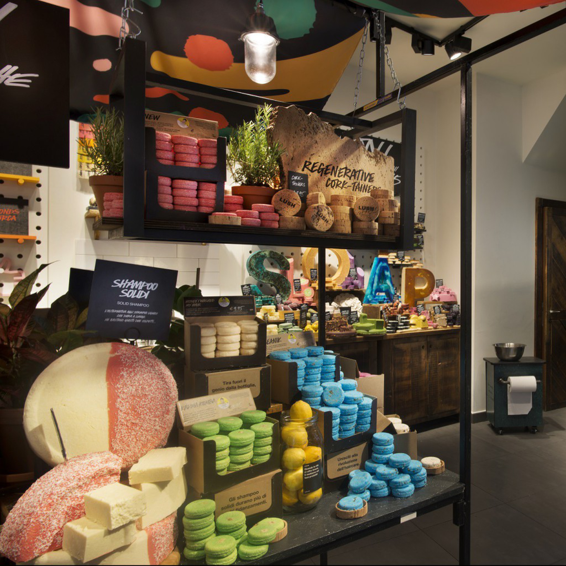 Il negozio Lush a Milano