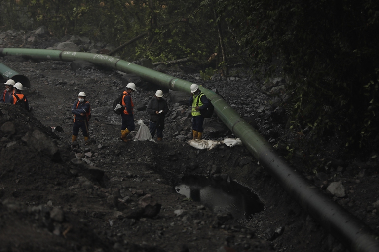 Ecuador, fuga di petrolio nella foresta amazzonica