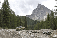 Suzuki Vitara, in viaggio alla scoperta della versione ibrida