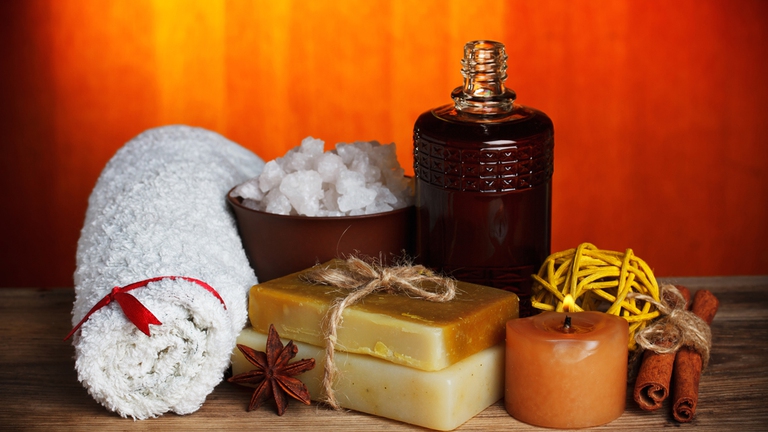 Saponi e oli fatti a mano: certificati sono meglio- Annalisa Betti / Ingimage