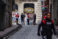 Attentato suicida a Istanbul. Colpita la via dello shopping: almeno 4 morti