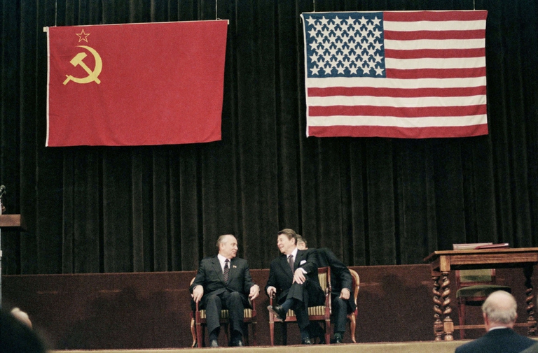 I presidenti di Urss e Usa negoziarono per anni prima di raggiungere un accordo sul primo trattato Start