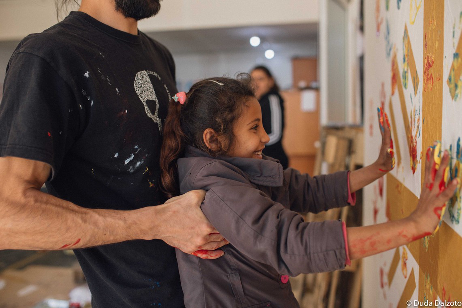 I bambini creano le proprie opere alla Caritas Libano